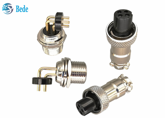 Rechtwinkliges Gx12 3 Pin Connector PWB, das die 90 Grad-Stifte 3A 200V lötet